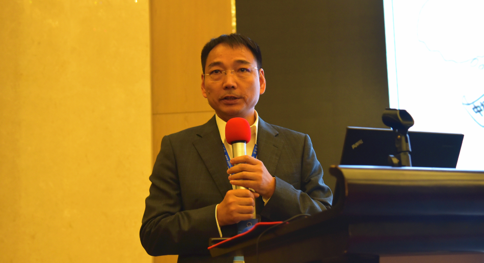 pp电子新材董事长金红阳参加台州承办的中国塑协塑料管道专委会第十届二次会员大会并代表专委会理事长沙龙作重要讲话